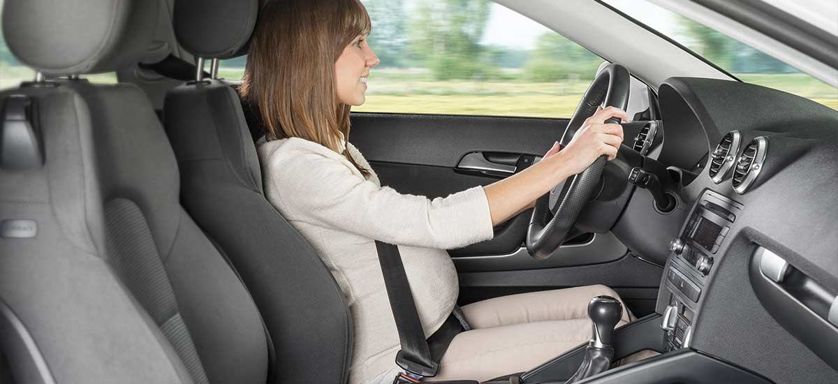 Ist der Autogurt beim Fahren für Schwangere Pflicht?