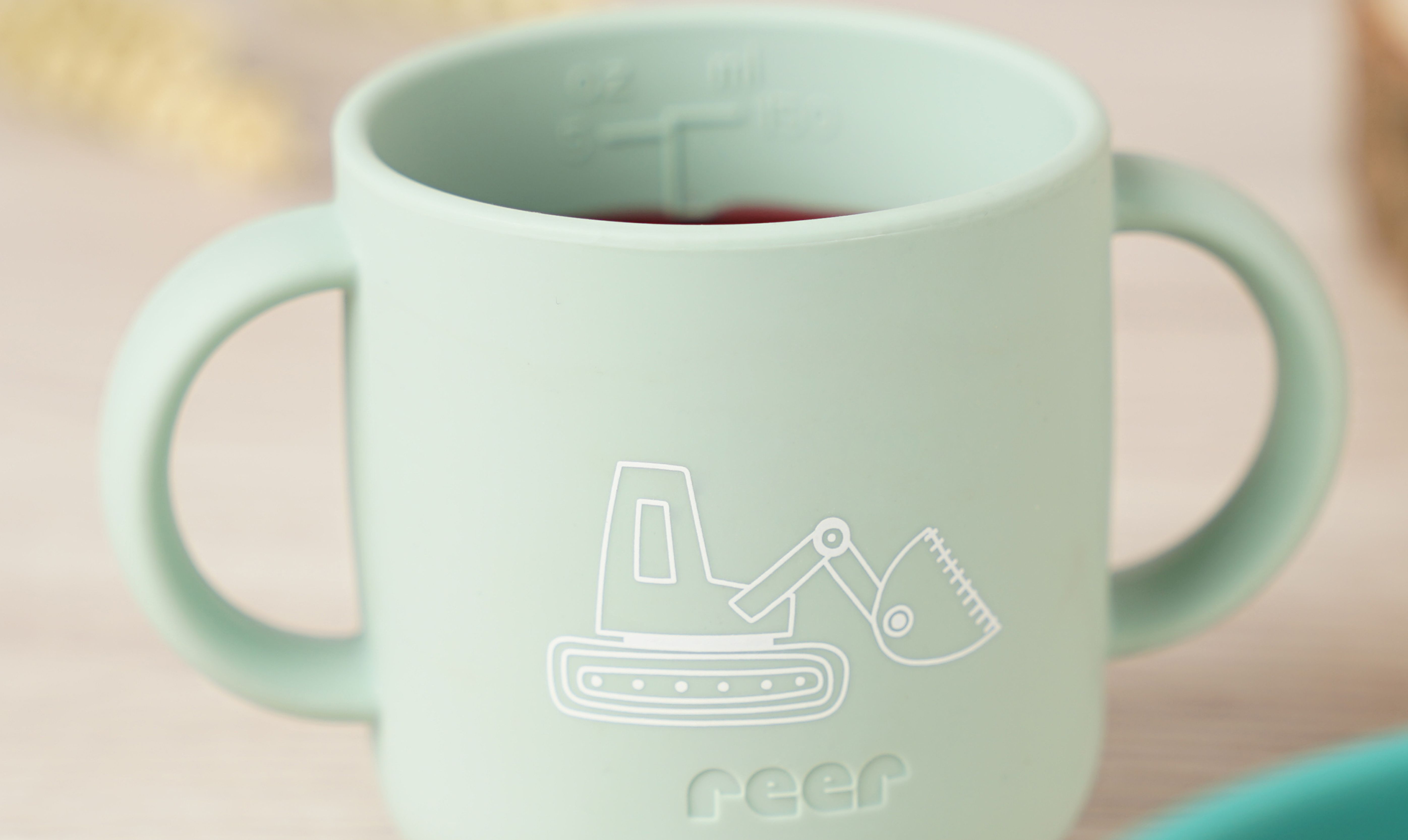 E bën më të lehtë përpjekjet e para për të ngrënë