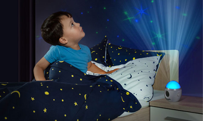 Sleep light with star projector