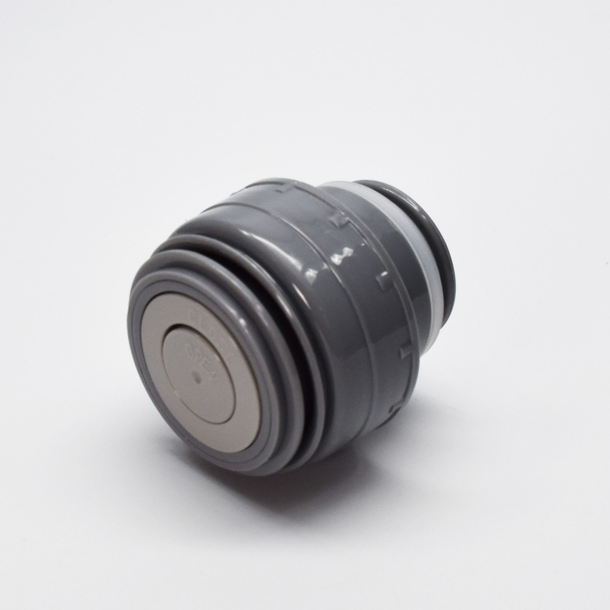 Ersatzteil vor weißem Hintergrund.